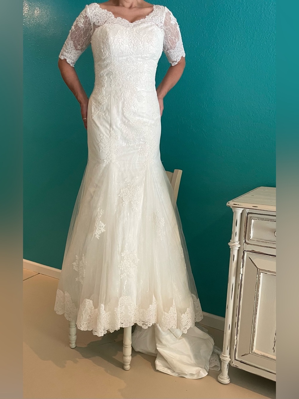 COCOMELODY Mermaid Victorian Lace Wedding Gown with Train 10 - Picture 3 of 14